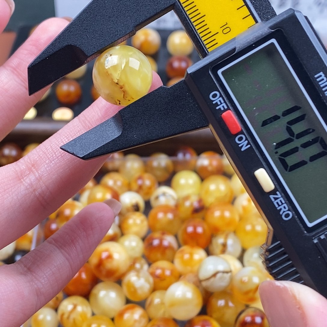 琥珀未镶嵌裸石蜜蜡1060