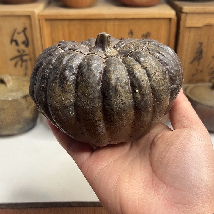 备前烧，南瓜器型茶入，内里窑裂，