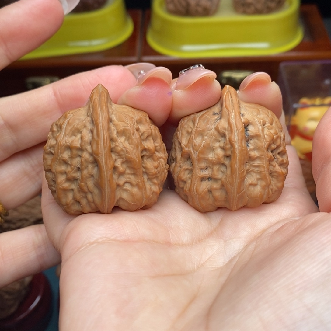 文玩核桃吊坠33赤龙鸡心