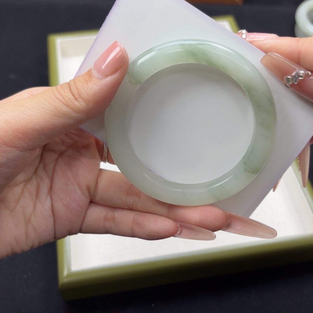 石英质玉手镯未镶嵌X*n