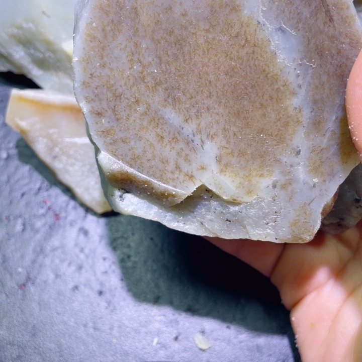 和田玉未镶嵌珠宝半成品