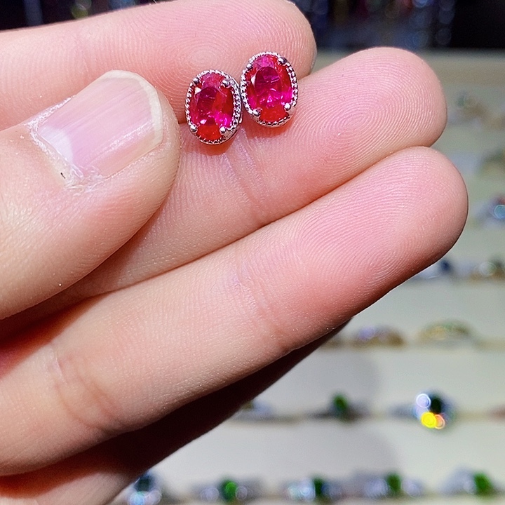 红宝石耳饰银S925镶嵌11111