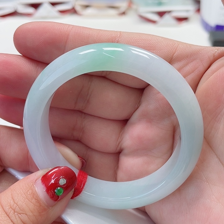 翡翠手镯（圆镯）未镶嵌缅甸翡翠手镯54圈