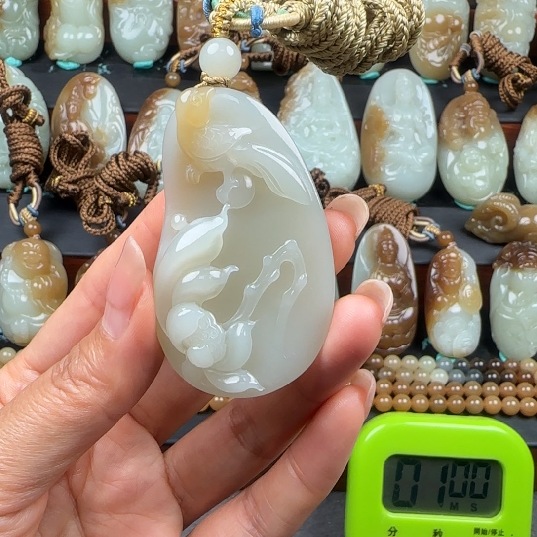 和田玉未镶嵌挂件?***样