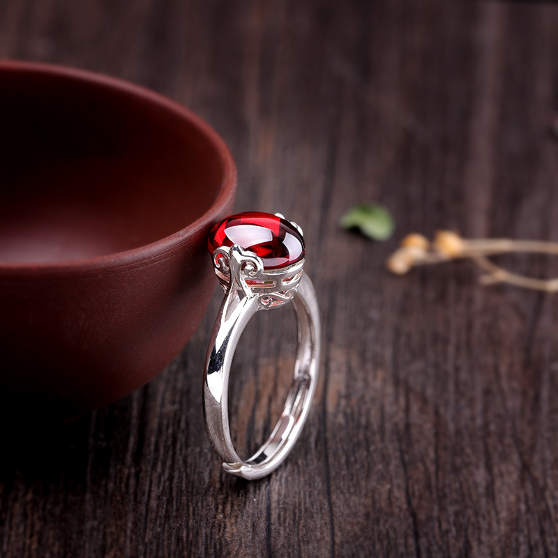 925银戒指 S925银饰品手饰时尚简单女式石榴红戒指