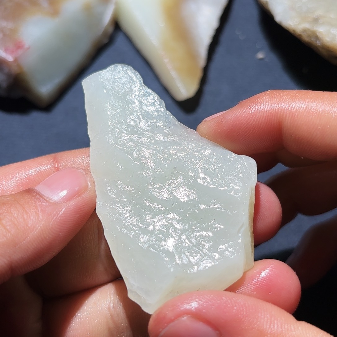 和田玉未镶嵌珠宝奇石