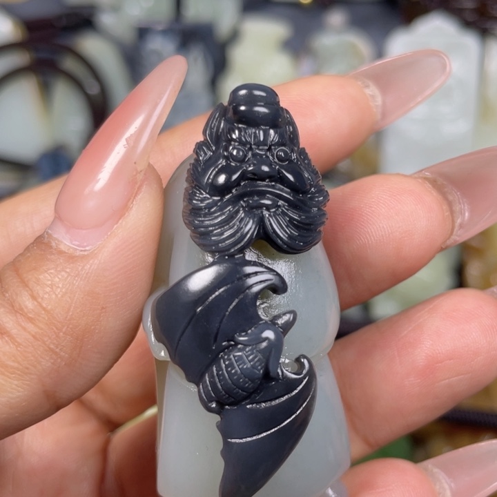 德***福和田玉未镶嵌挂件