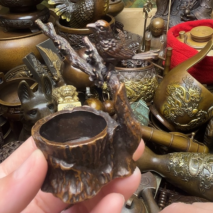 精美铜器批发档口