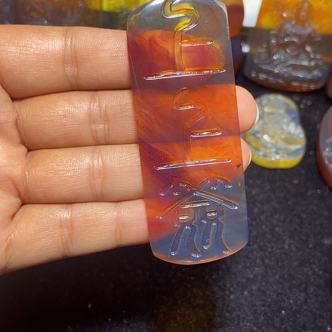 琥珀未镶嵌颈饰缅甸天然琥珀吊坠