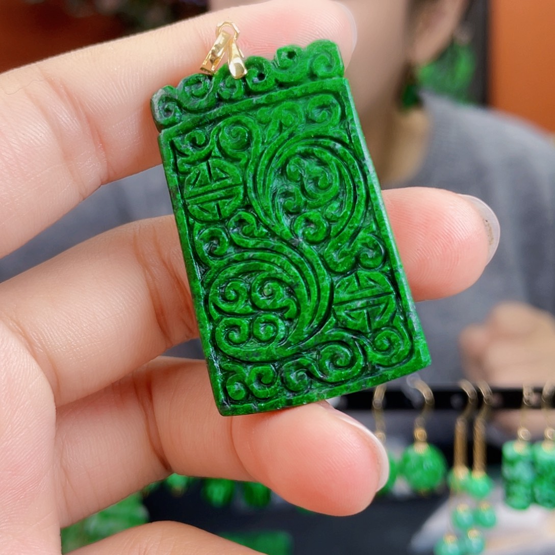 翡翠未镶嵌耳饰饰品