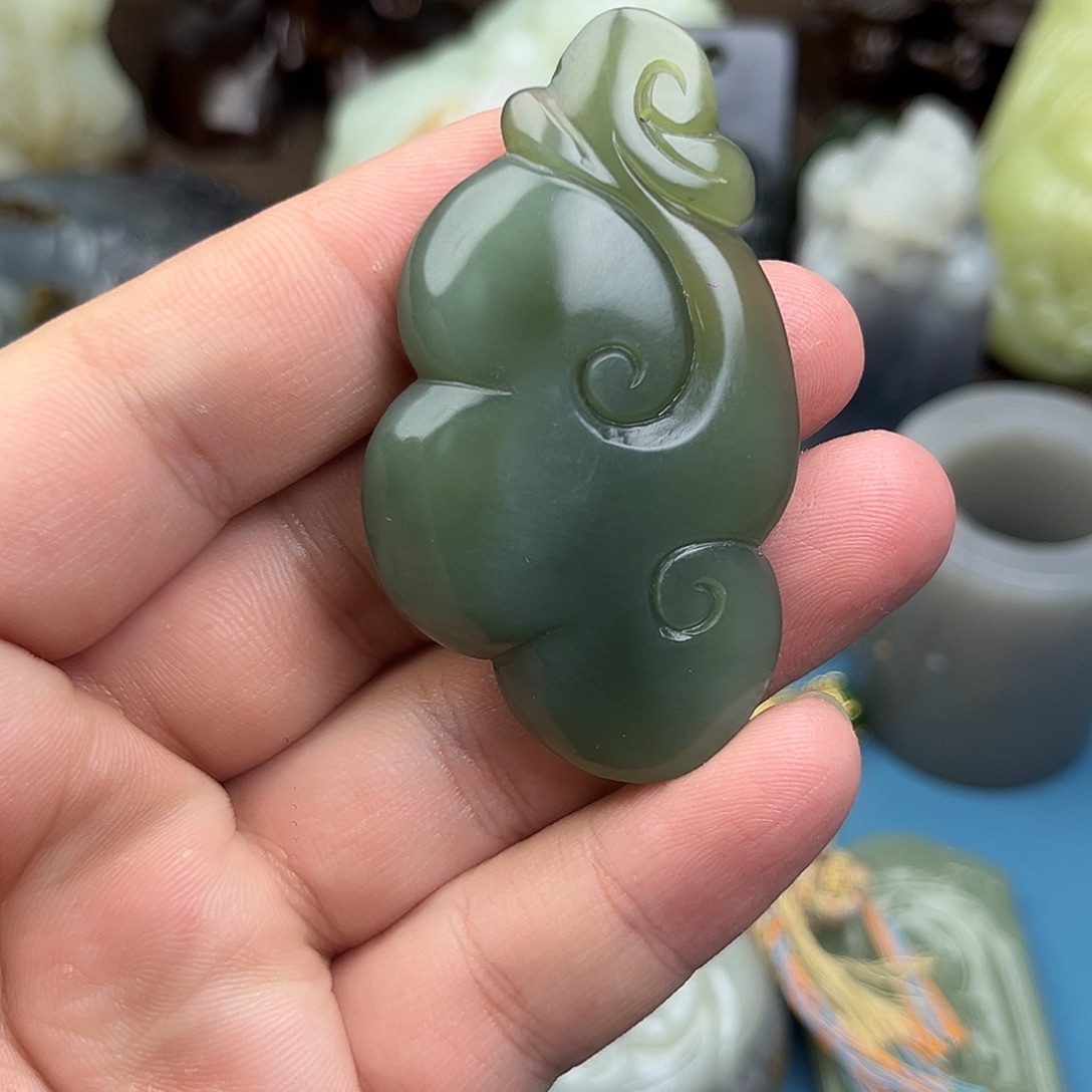 和田玉未镶嵌颈饰和田玉如意