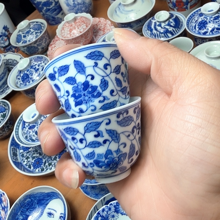 陶手绘一对玉泥缠枝莲