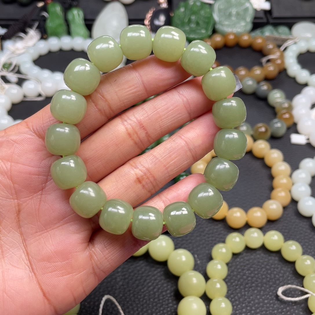 和田玉未镶嵌手链