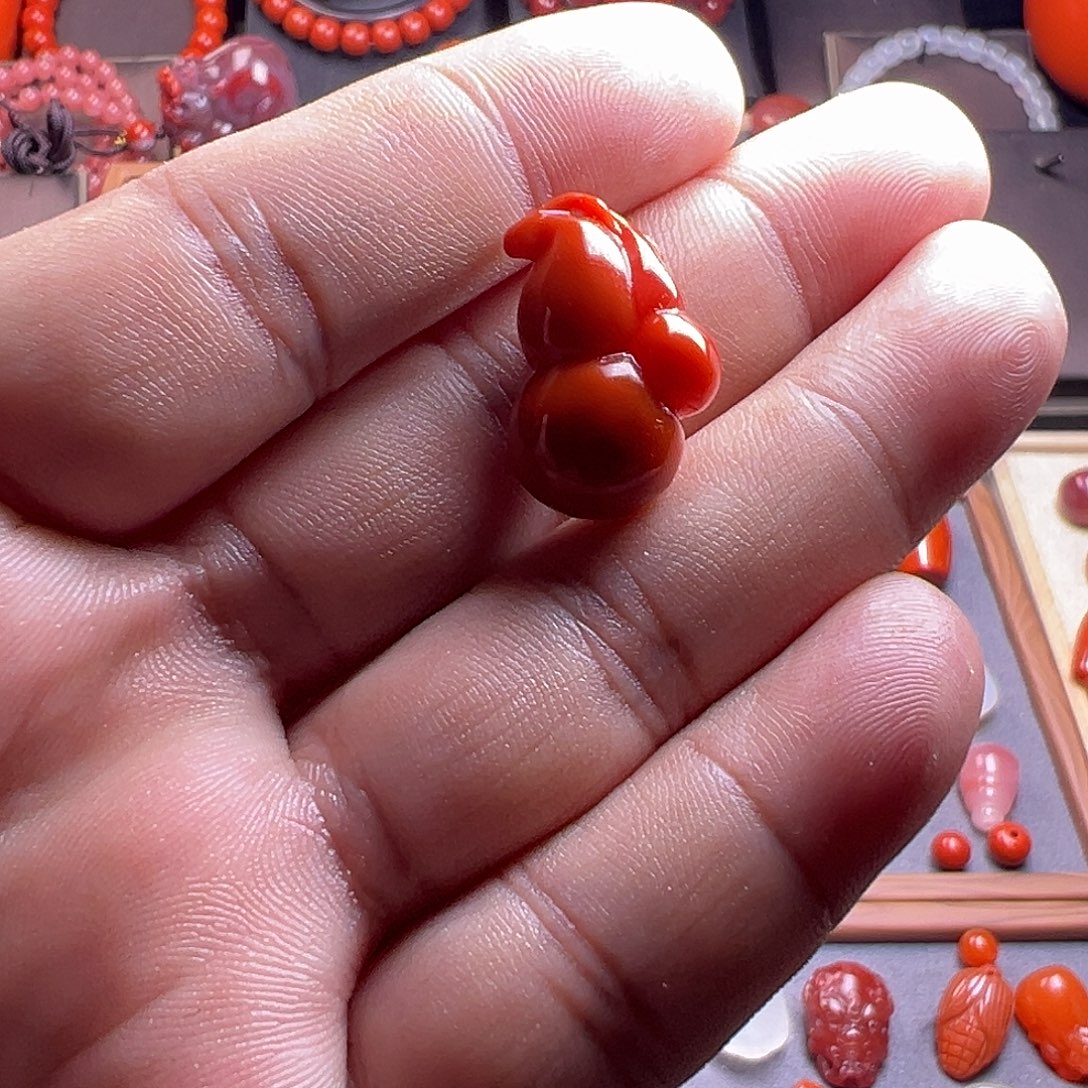 南红玛瑙未镶嵌珠宝奇石