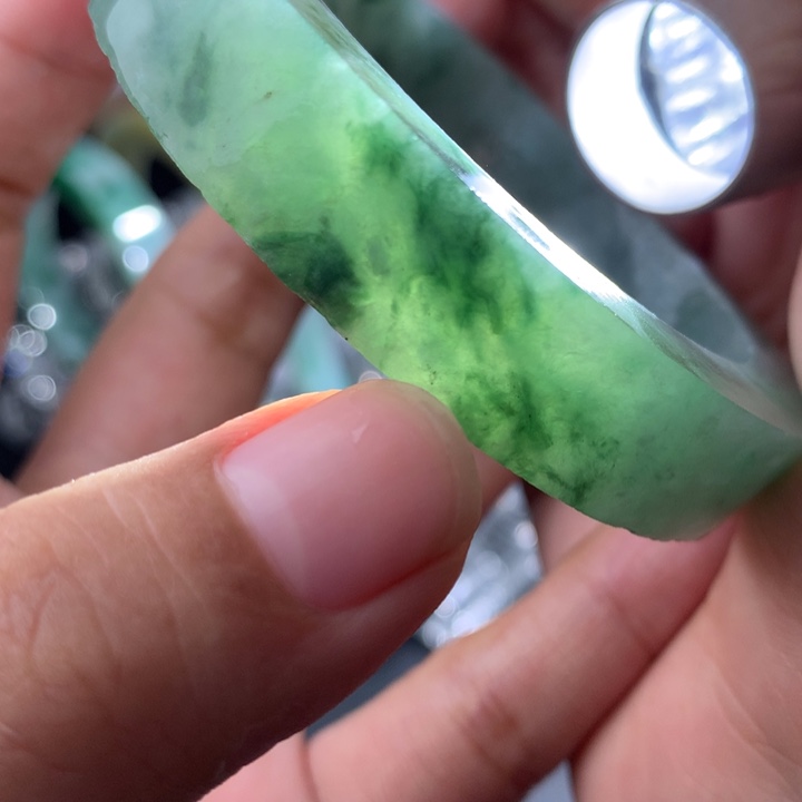 定制翡翠翡翠手镯未镶嵌