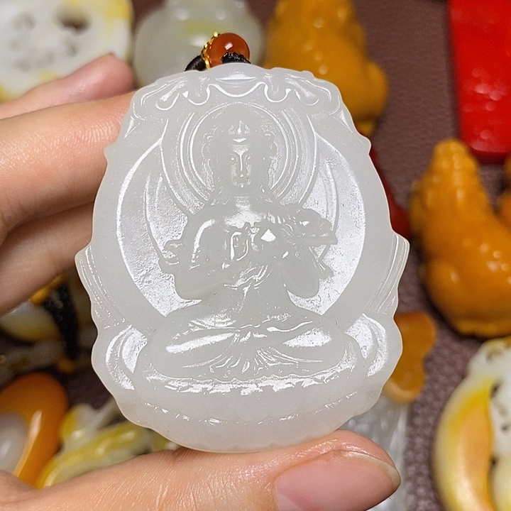 和田玉未镶嵌颈饰王*勋