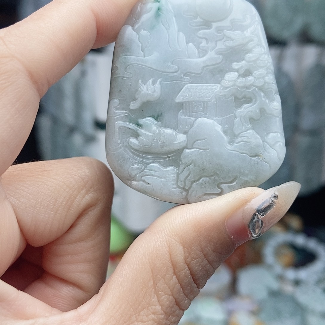 翡翠颈饰未镶嵌翡翠