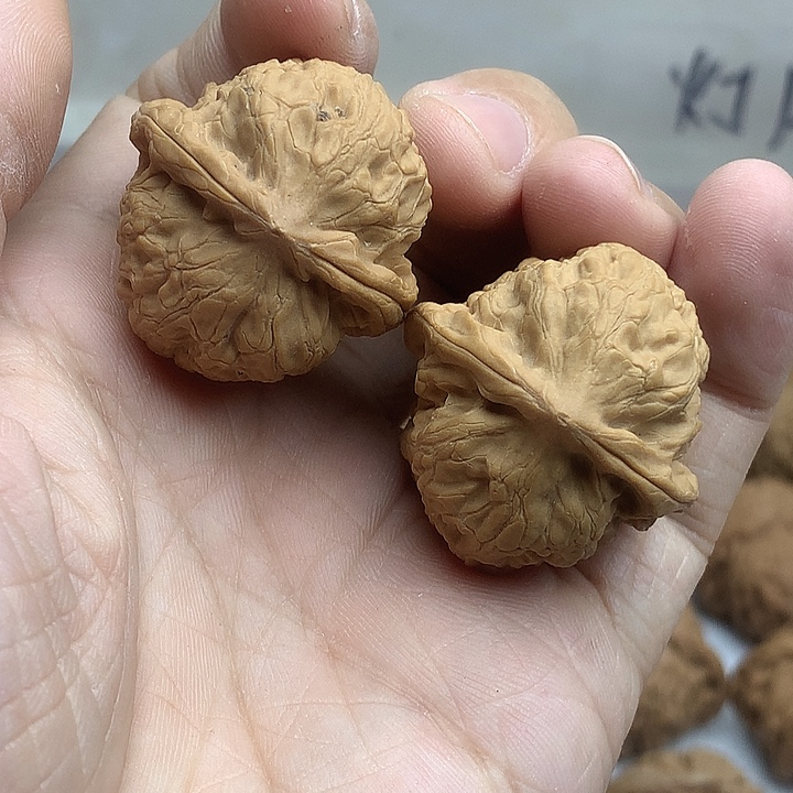 吊坠文玩核桃32小金牛