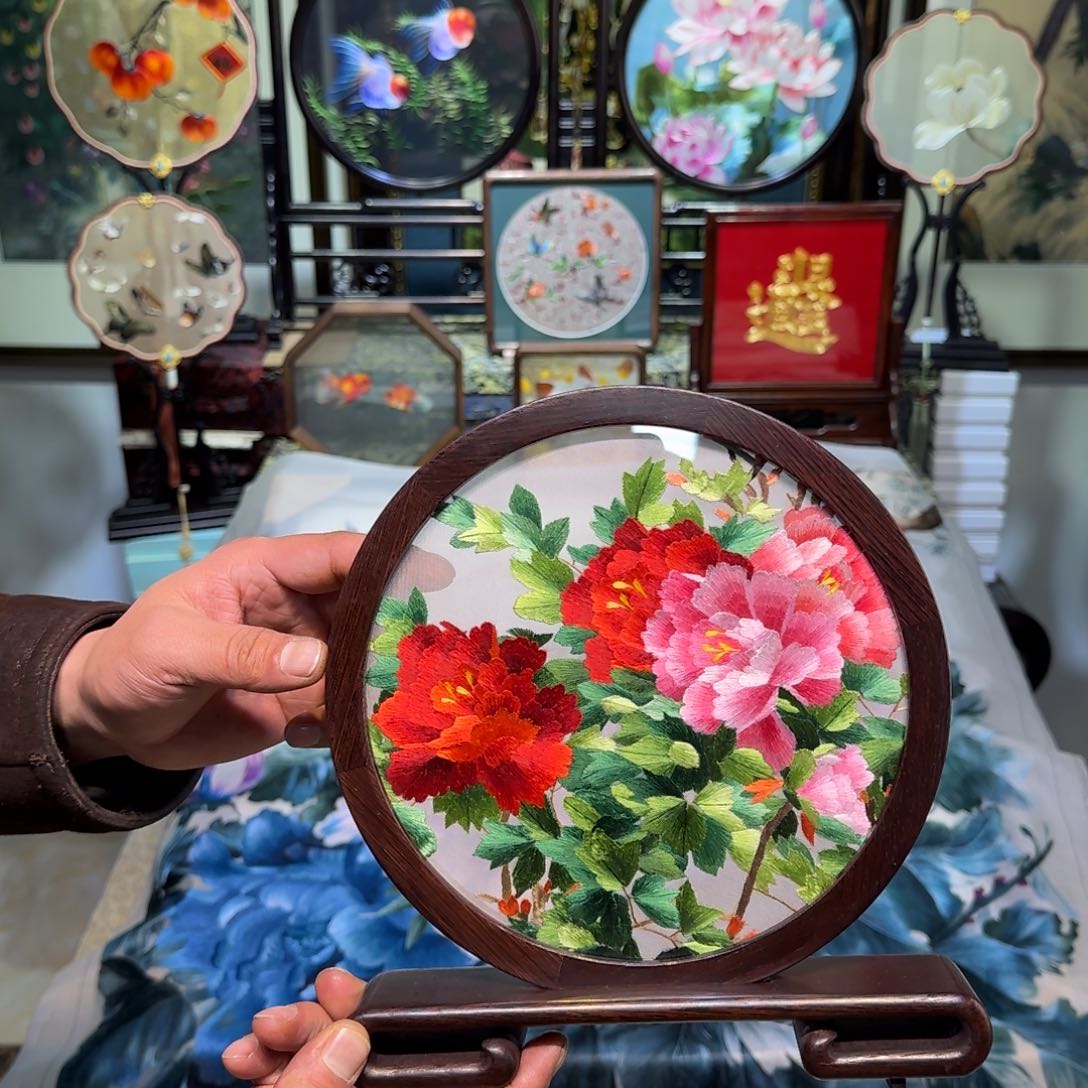 刺绣刺绣工艺精湛