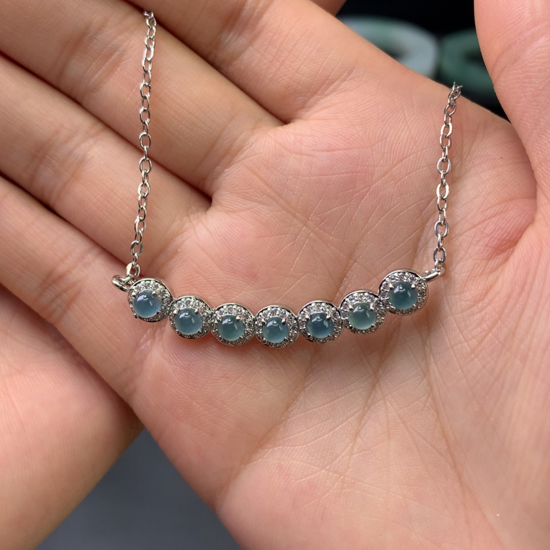 翡翠颈饰未镶嵌吊坠