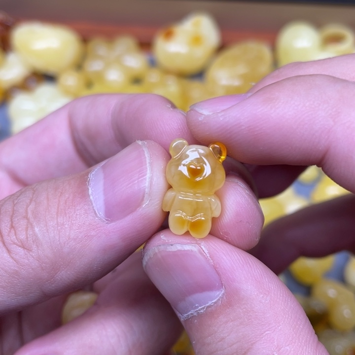 奇***爱蜜蜡未镶嵌珠宝奇石