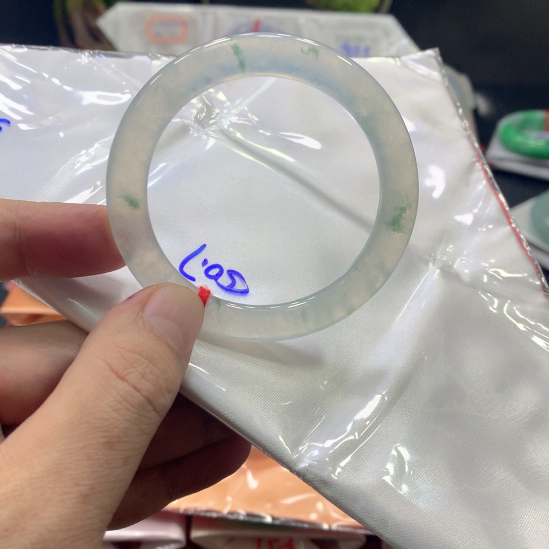 翡翠未镶嵌手镯翡翠