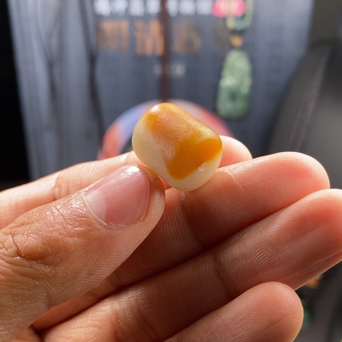 翡翠手链未镶嵌珠子