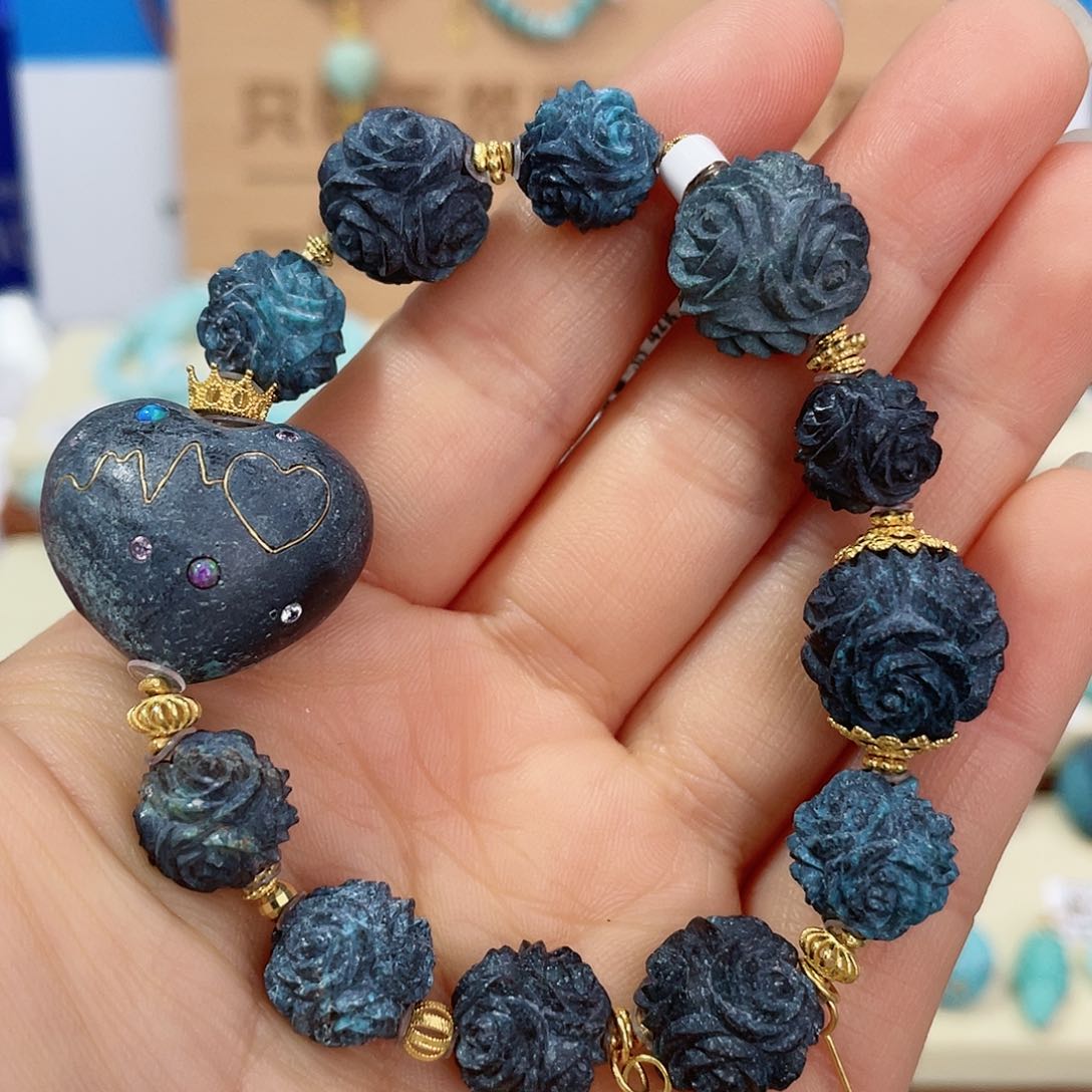 绿松石珠宝奇石18K金镶嵌