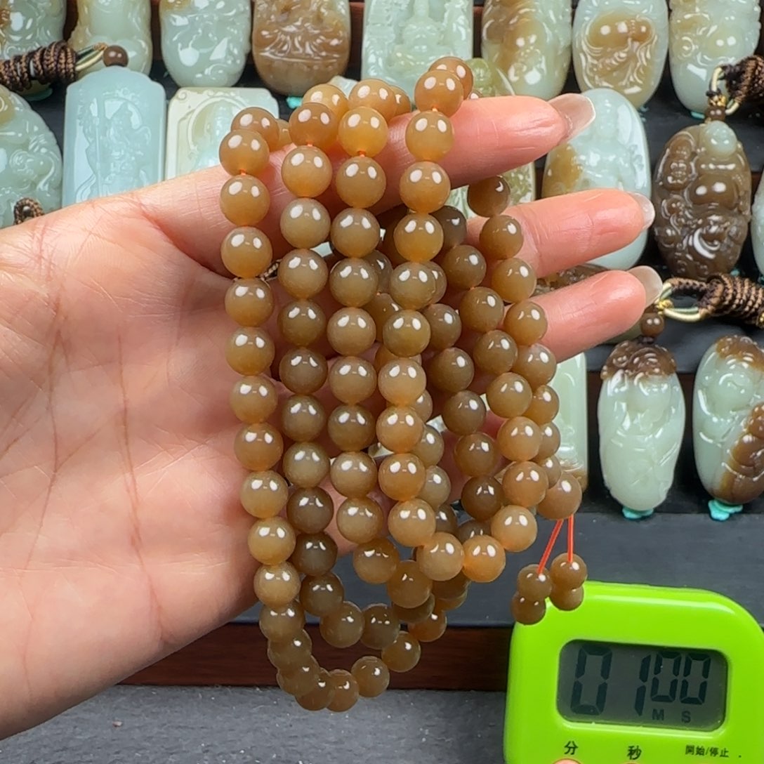 燕***燕和田玉（糖玉）未镶嵌颈饰