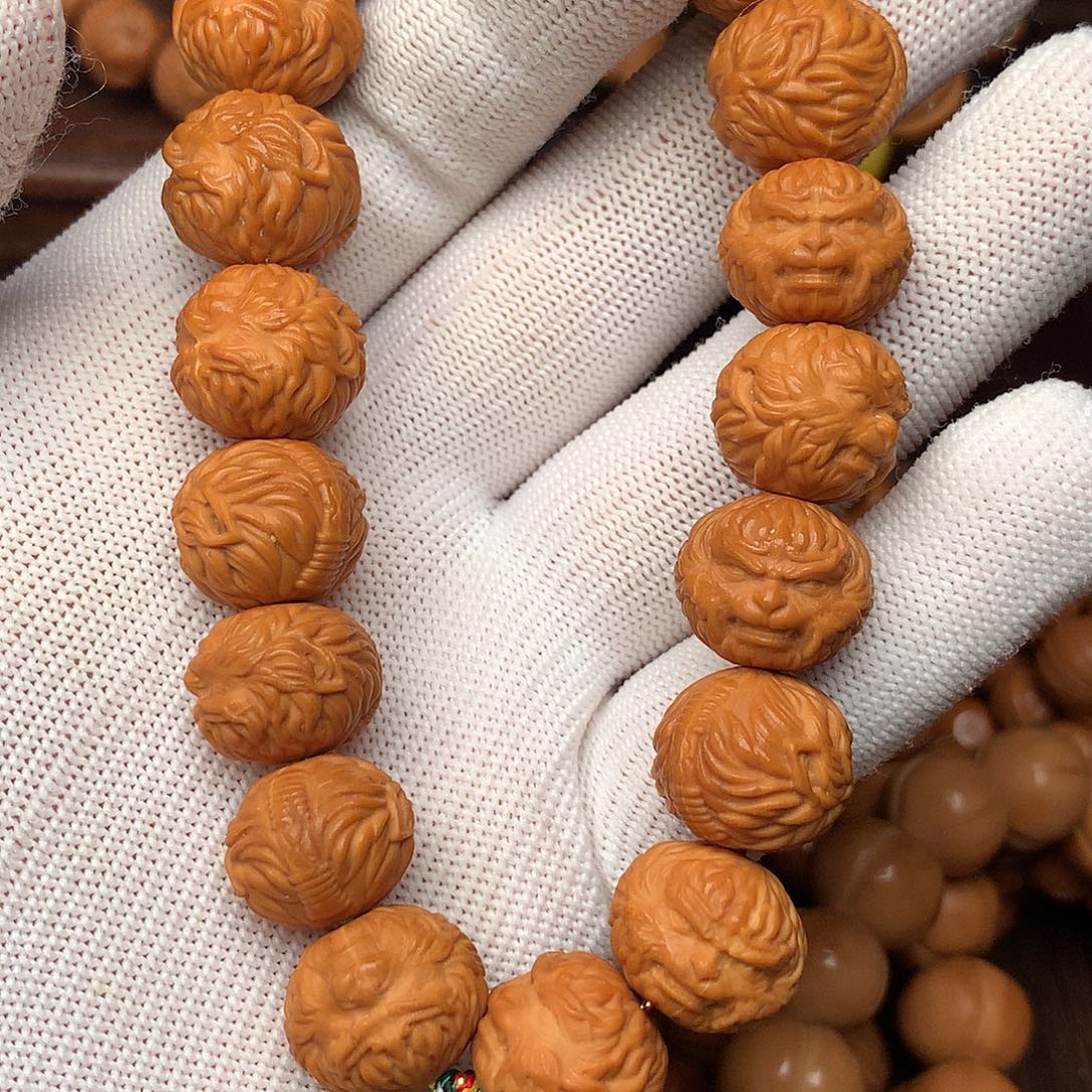 猴头核桃吊坠大圣手持个别籽微微微微瑕