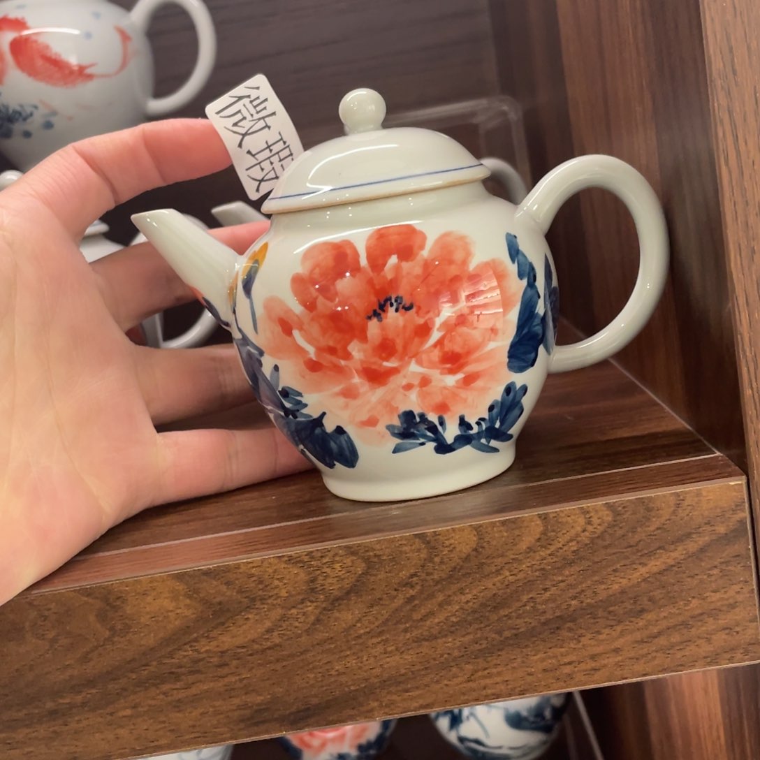 釉下手绘茶具微瑕