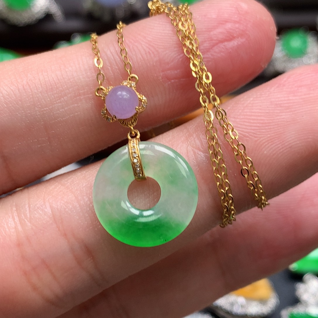 翡翠18K金镶嵌颈饰