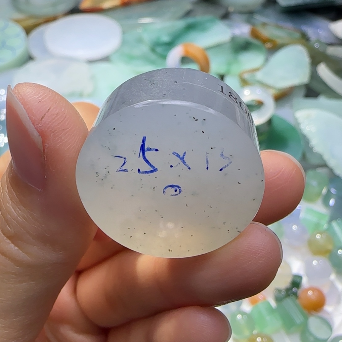 定制翡翠未镶嵌翡翠