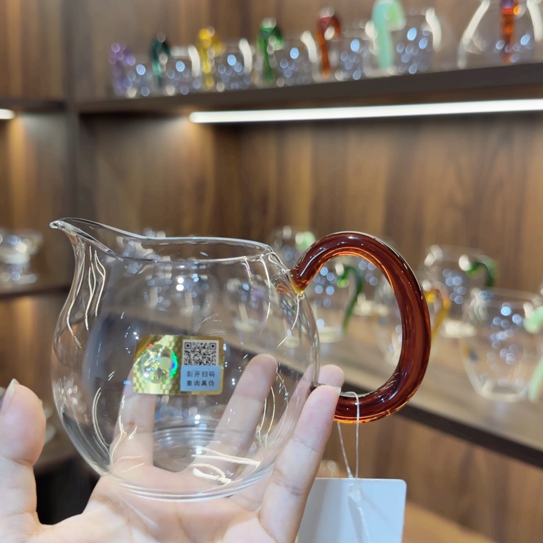 禾器畅然琥珀色。。。