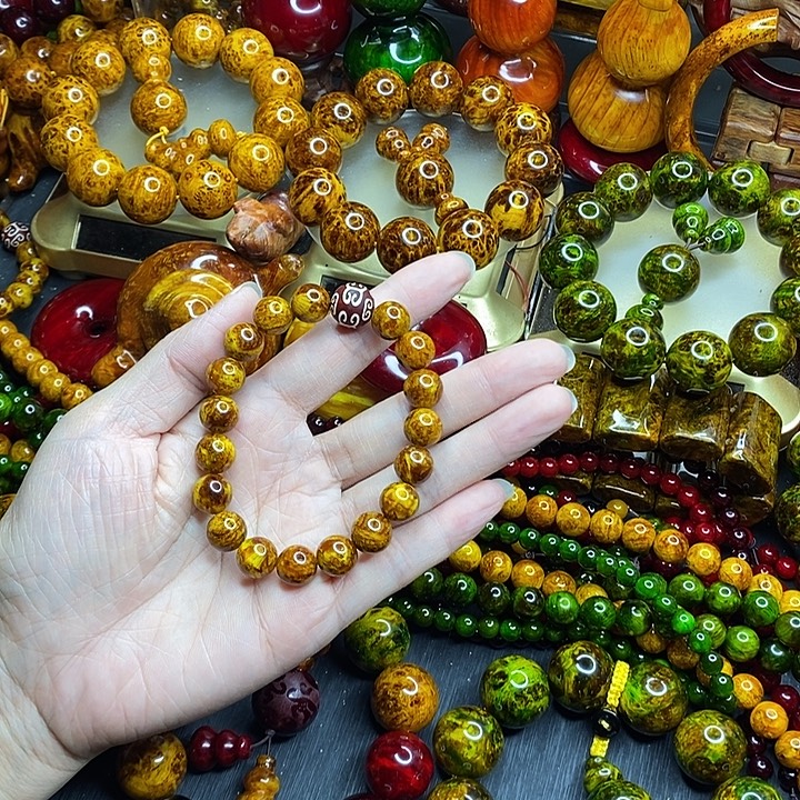 松木琥珀木文玩手串