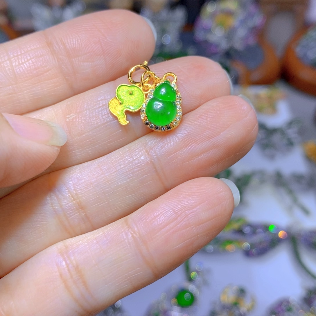 翡翠颈饰银S925镶嵌天然翡翠