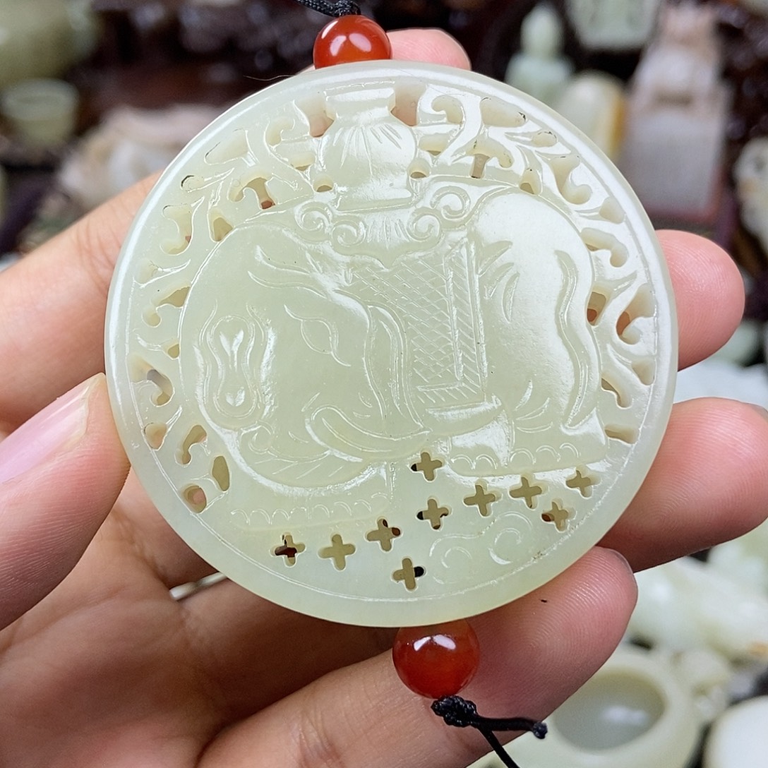 和田玉未镶嵌挂件