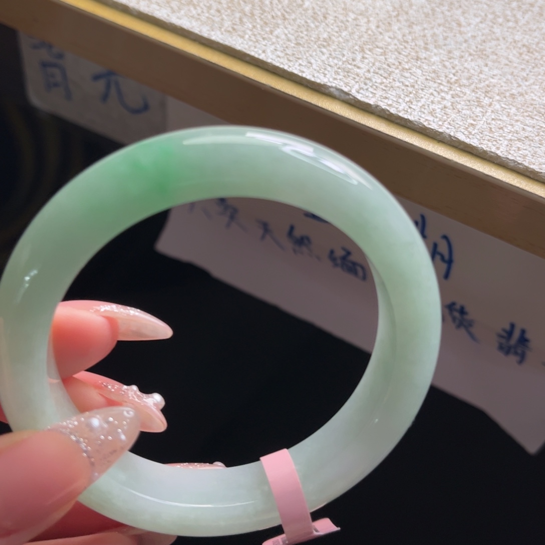 翡翠未镶嵌手镯手镯