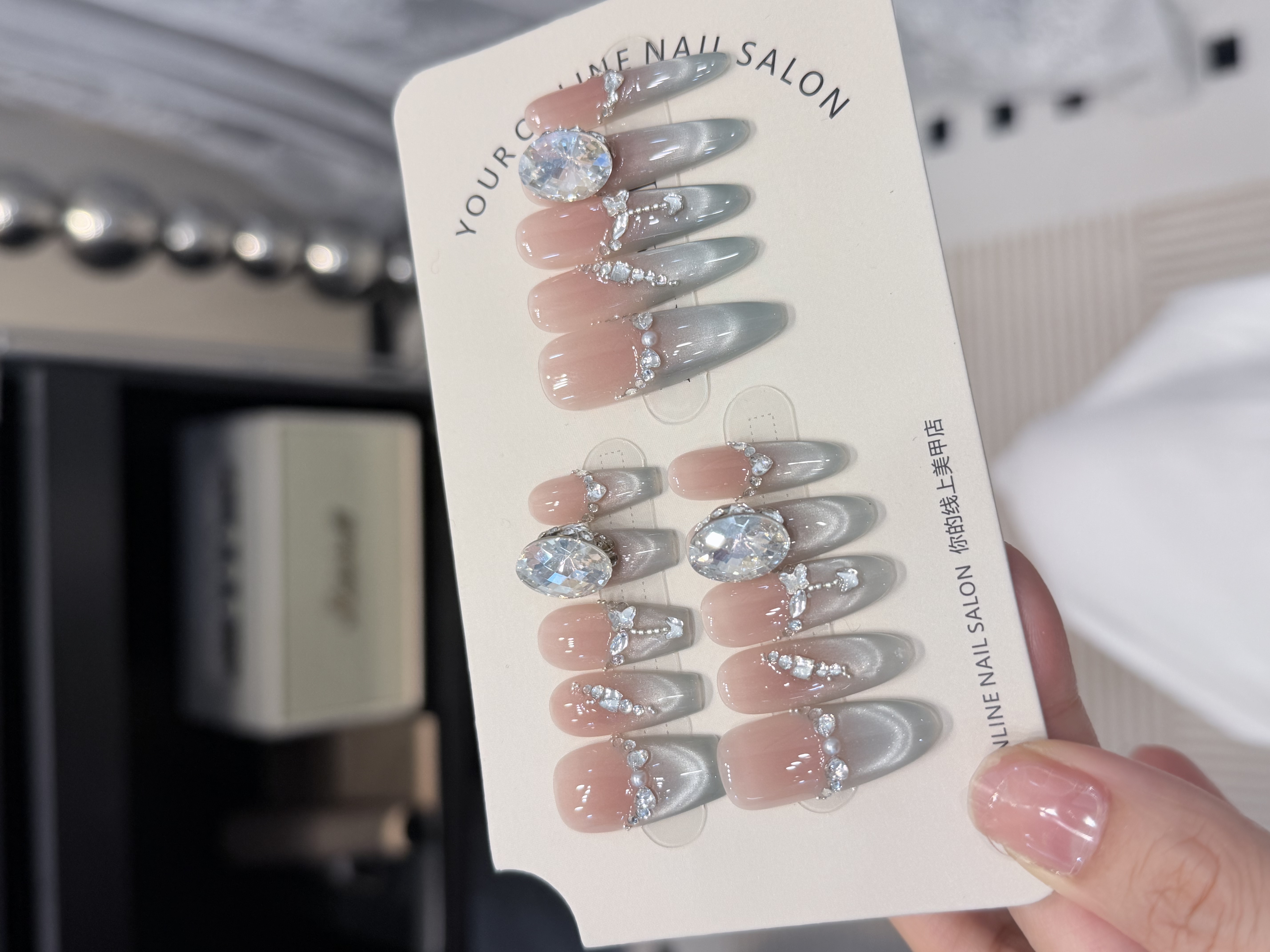 【雾霾蓝】原创款 粉蓝镶钻纯欲气质指尖淡雅高级冰透手工穿戴