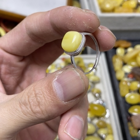 蜜蜡裸石银S925镶嵌戒指
