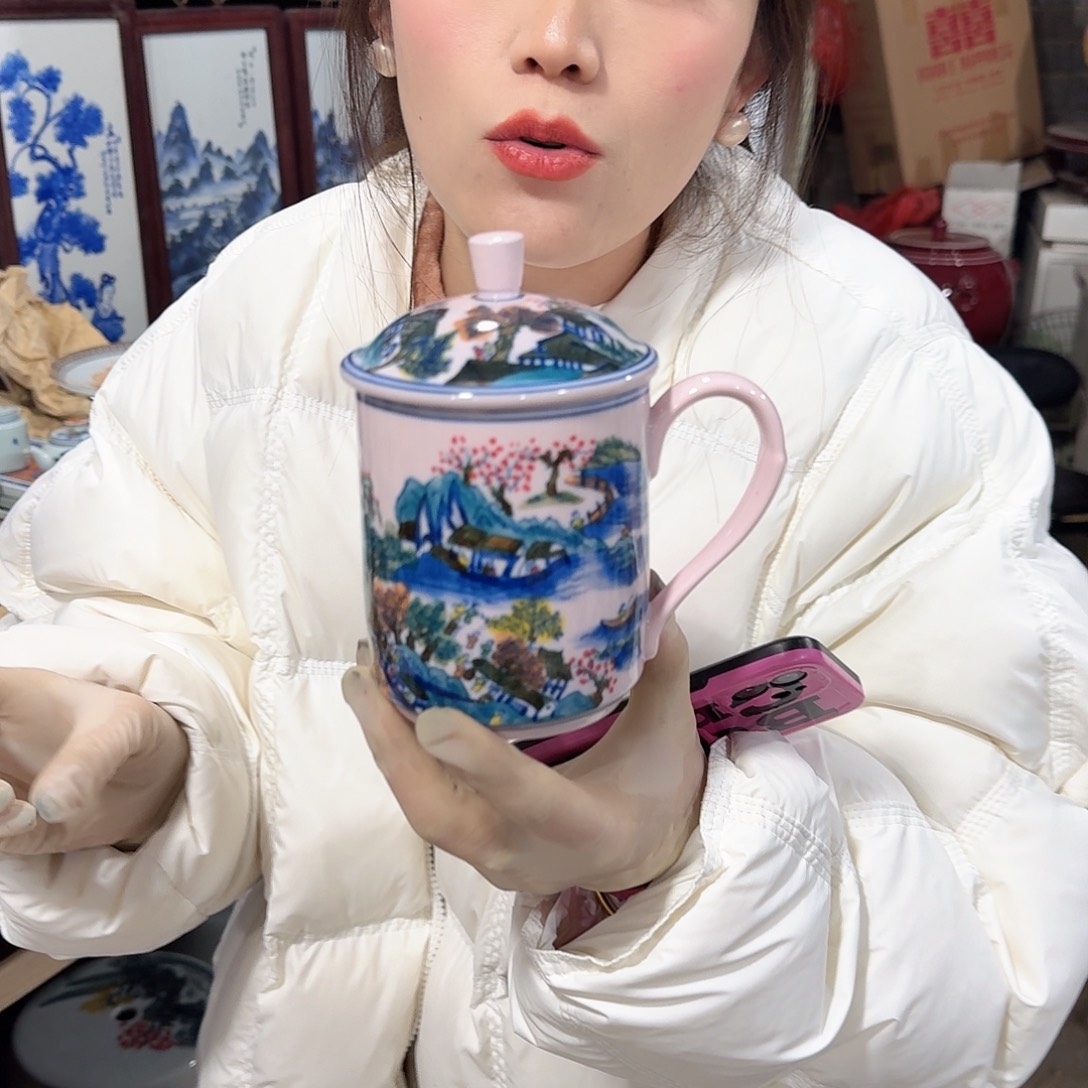 摆件瓷//////景德镇陶瓷瓷器。带礼盒。