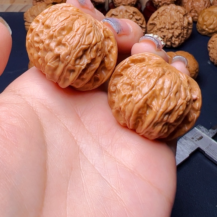 文玩核桃吊坠磨盘38