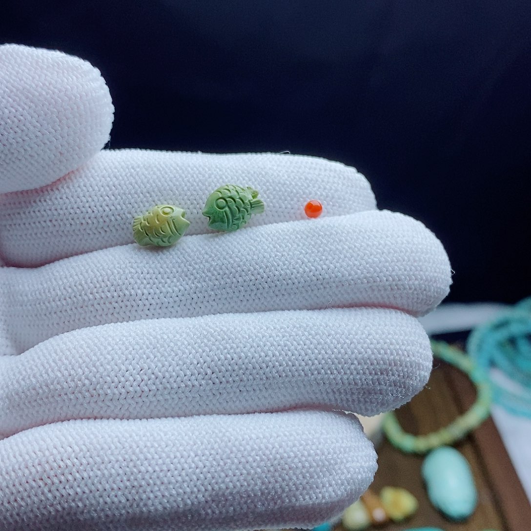 南红玛瑙未镶嵌挂件