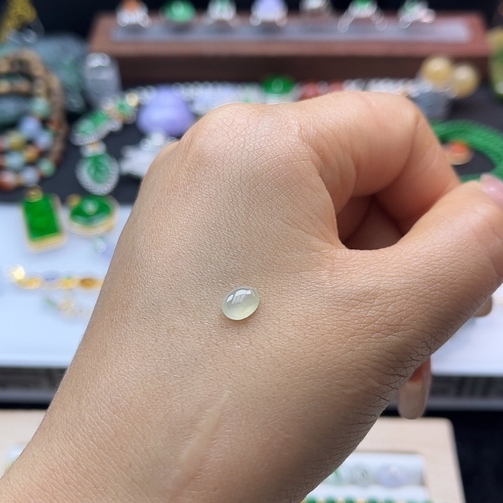 翡翠未镶嵌颈饰翡翠蛋面