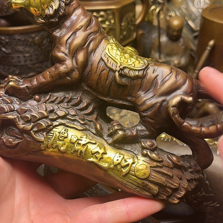 精美铜器批发档口