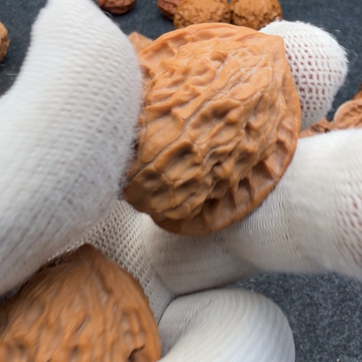 张***润文玩核桃把件悟空寺173