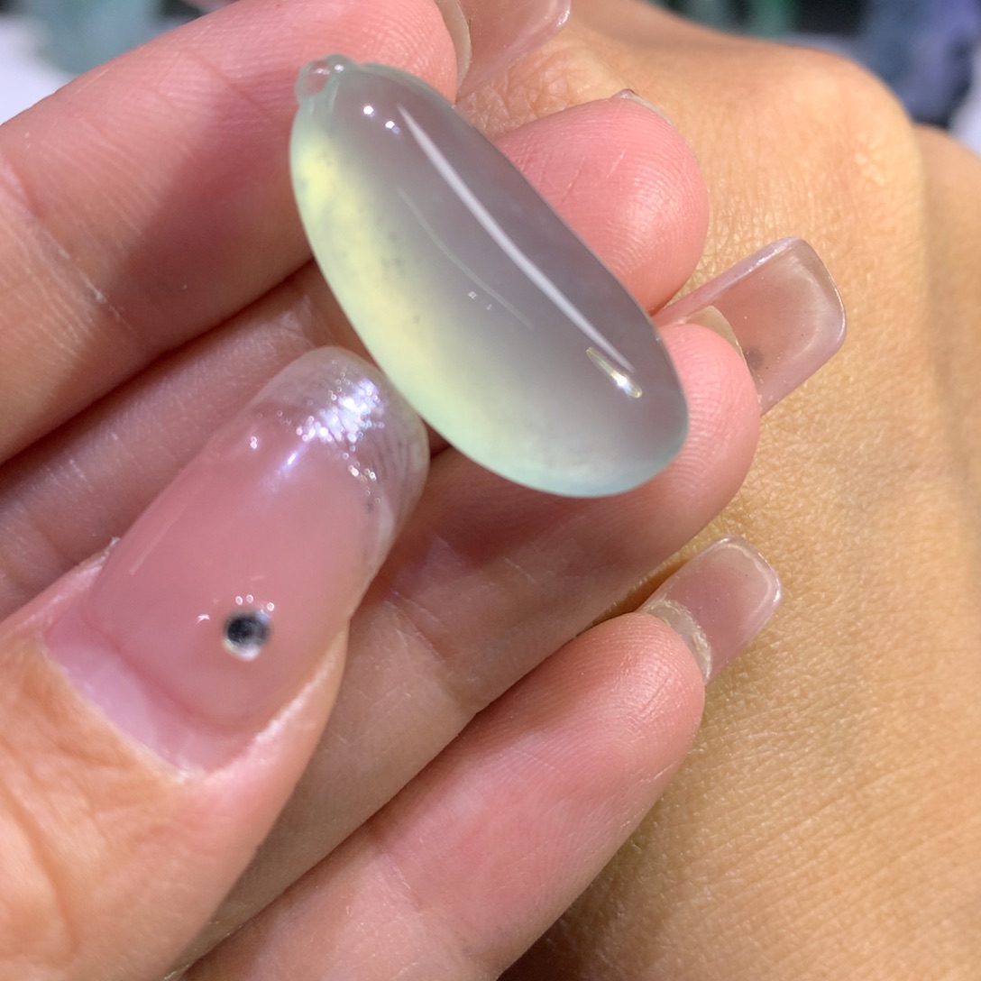 翡翠颈饰未镶嵌福瓜