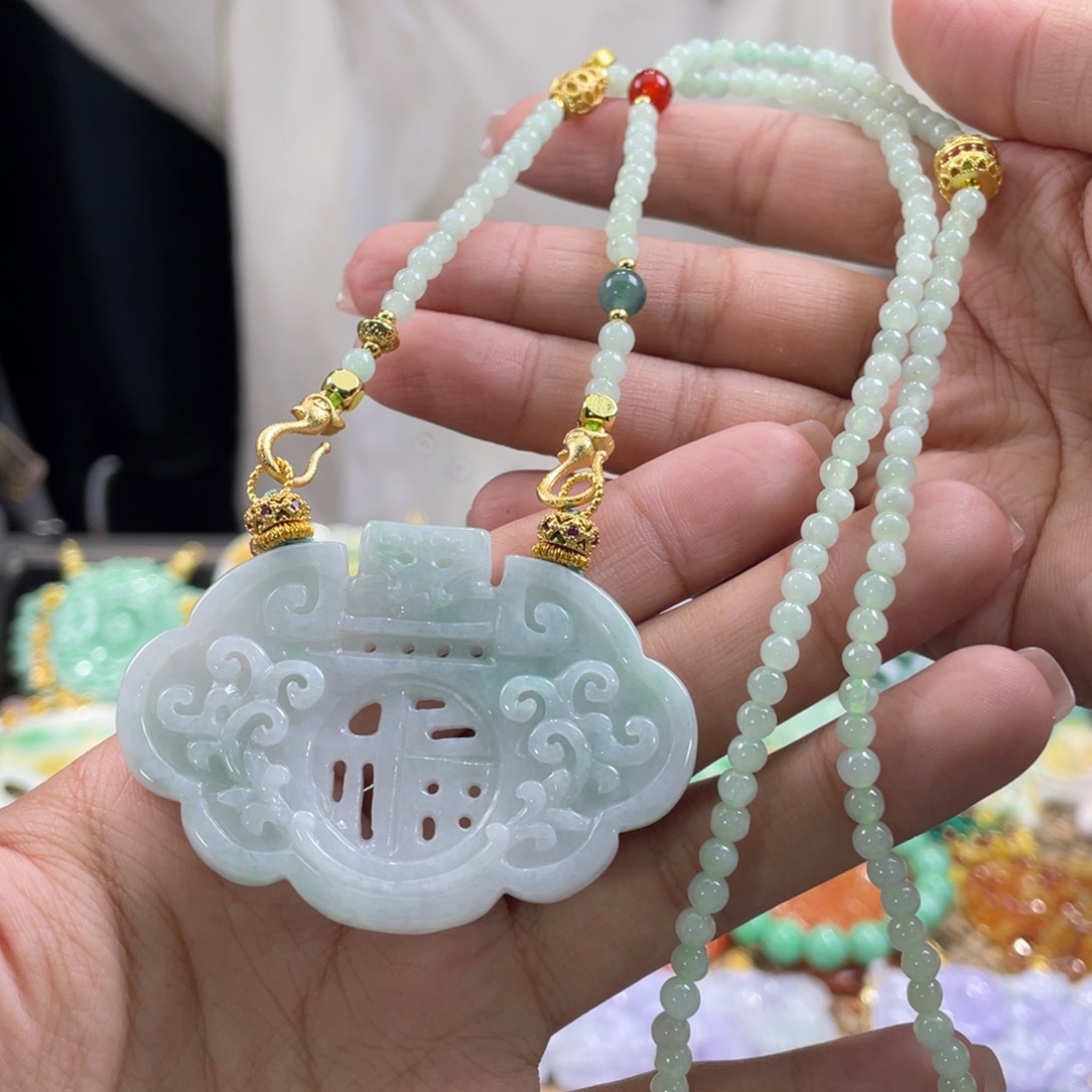 翡翠颈饰未镶嵌代编织