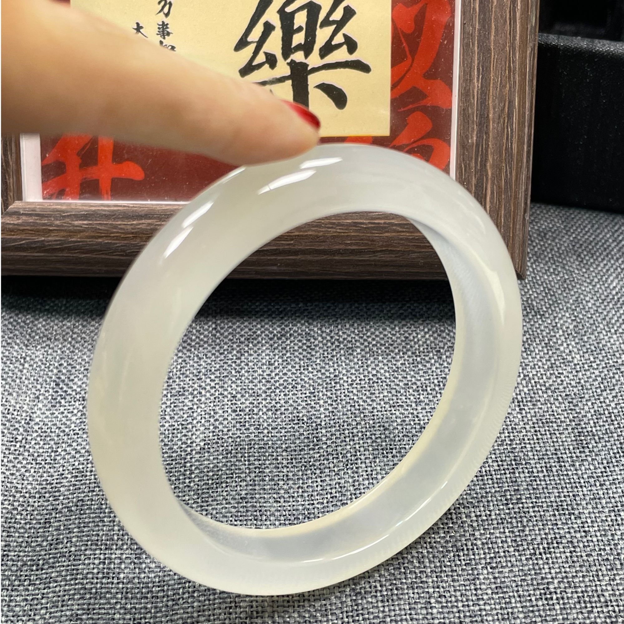 精品天然玉髓玛瑙手镯百搭送礼白多样性发货