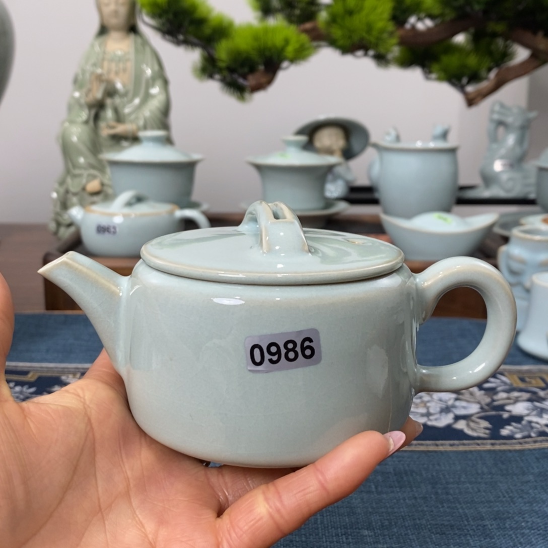 半**醒0986微瑕天青色汉瓦无礼盒